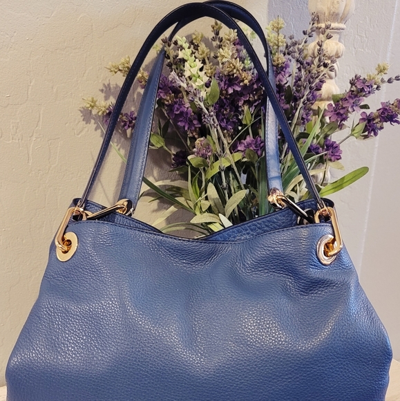 Michael Kors Handbag - Picture 13 of 13